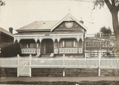 Photograph - T C WATTS & SON COLLECTION:  HARGREAVES STREET, BENDIGO, 1928