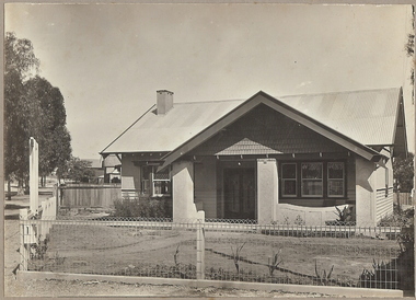 Photograph - T C WATTS & S0N COLLECTION:  RUSSELL AND OLINDA STREETS, BENDIGO, 1930