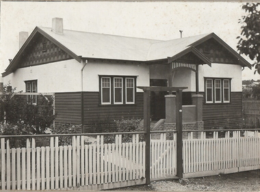Photograph - T C WATTS & SON COLLECTION:  93 NEALE STREET, BENDIGO, 1929