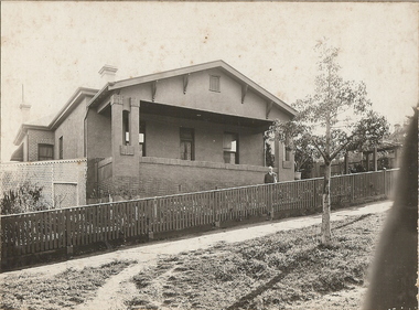 Photograph - T C WATTS & SON COLLECTION: BARKLEY PLACE BENDIGO, 1928