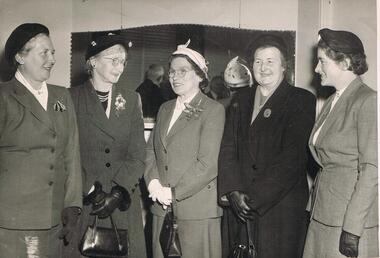 Photograph - LA TROBE UNIVERSITY BENDIGO COLLECTION: LADIES UNKNOWN