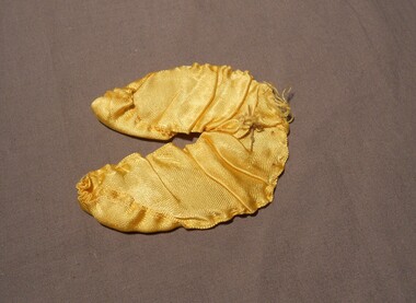 Ephemera - MERLE HOULDEN COLLECTION: SMALL GOLDEN WEDDING HORSESHOE, 1942