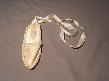 Clothing - MERLE HOULDEN COLLECTION: WEDDING SLIPPER CHARM, 06-02-1960