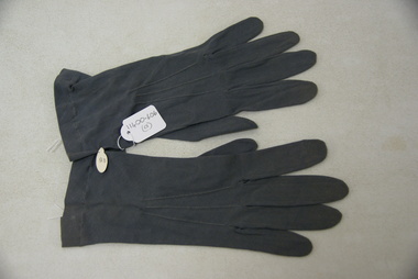 Clothing - ONE PAIR OF GREY COTTON GLOVES, 1900-1920's