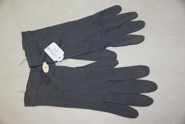 Clothing - ONE PAIR OF GREY COTTON GLOVES, 1900- 2000's