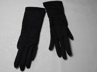 Clothing - AILEEN AND JOHN ELLISON COLLECTION: ONE PAIR LADIES SHORT BLACK COTTON GLOVES, 1950's