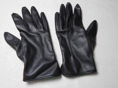 Clothing - AILEEN AND JOHN ELLISON COLLECTION: ONE PAIR LADIES BLACK VINYL GLOVES, 1950's