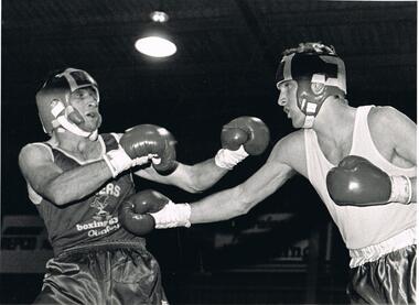 Photograph - BENDIGO ADVERTISER COLLECTION: BOXING