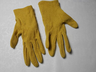 Clothing - AILEEN AND JOHN ELLISON COLLECTION: ONE PAIR LADIES SHORT MUSTARD COLOURED GLOVES, 1950's