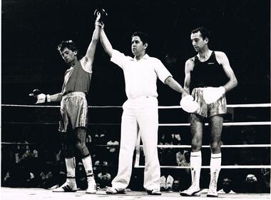 Photograph - BENDIGO ADVERTISER COLLECTION: BOXING
