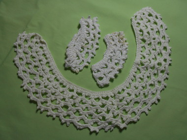 Clothing - AILEEN AND JOHN ELLISON COLLECTION: SET OF WHITE COTTON CROCHET COLLAR & ONE PAIR OF WHITE COTTON CROCHETED CUFFS, 1960's