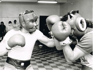 Photograph - BENDIGO ADVERTISER COLLECTION: BOXING