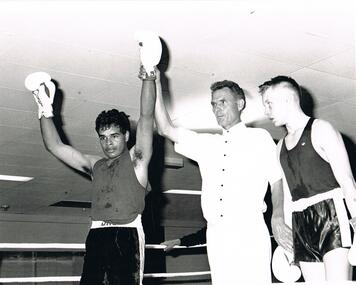 Photograph - BENDIGO ADVERTISER COLLECTION: BOXING