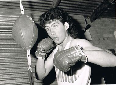Photograph - BENDIGO ADVERTISER COLLECTION: BOXING