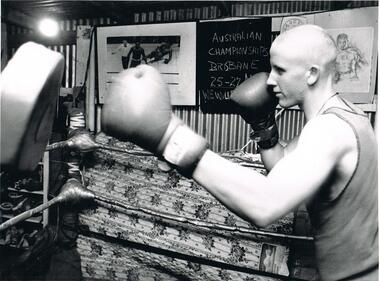 Photograph - BENDIGO ADVERTISER COLLECTION: BOXING