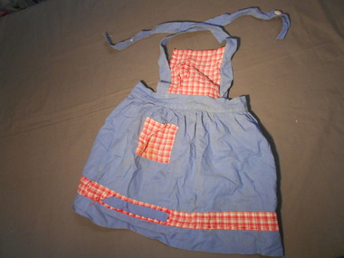 Clothing - AILEEN AND JOHN ELLISON COLLECTION:  CHILD'S COTTON APRON, 1950's