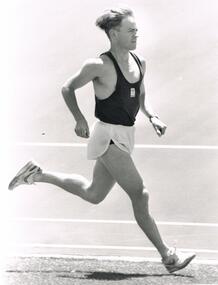 Photograph - BENDIGO ADVERTISER COLLECTION: ATHLETICS