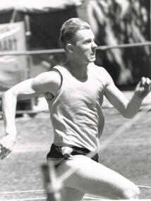 Photograph - BENDIGO ADVERTISER COLLECTION: ATHLETICS