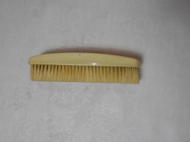 Accessory - CLOTHES BRUSH