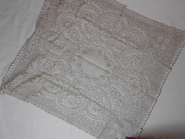 Textile - LACE TABLECLOTH