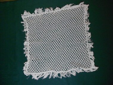 Textile - SQUARE CROCHETED KNEE RUG