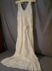Clothing - MERLE BUSH COLLECTION: SILK NIGHTIE