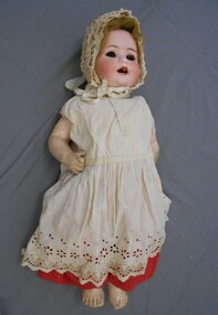 Leisure object - HEUBACH GERMAN PORCELAIN DOLL, Early 1900
