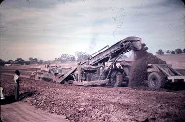 Slide - DAVID MCDONALD COLLECTION: EPPALOCK. CONSTRUCTION, c1960