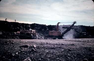 Slide - DAVID MCDONALD COLLECTION: EPPALOCK. CONSTRUCTION, c1960