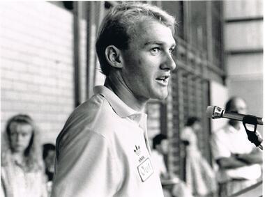 Photograph - BENDIGO ADVERTISER COLLECTION: SPORTS STAR AWARDS PRESENTATIONS, 22/3/90