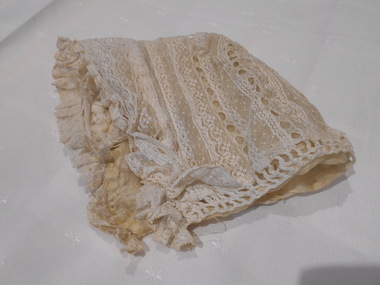 Clothing - CREAM COLOURED LACE BABY BONNET