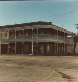 Photograph - GREATER BENDIGO PHOTO COLLECTION: CORNER PALL MALL AND MUNDY STREET