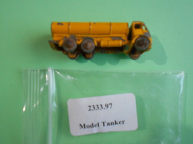 Leisure object - QC BINKS COLLECTION: MODEL TOY TANKER