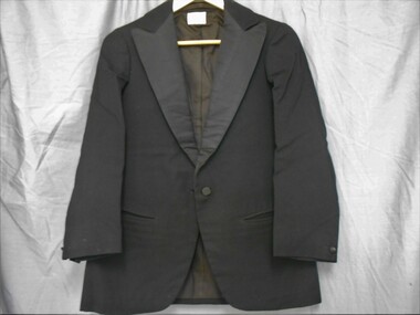 Clothing - MEN'S BLACK DINNER JACKET, 1921