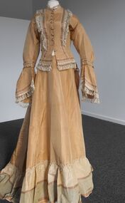 Clothing - GOLD SILK VICTORIAN BODICE ( PART OF SET WITH 11400.75 AND 11400.976), Late 1800's