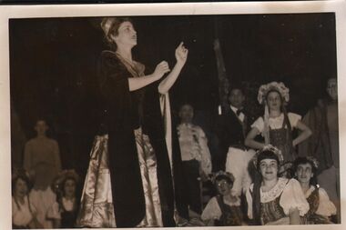 Photograph - GERTRUDE PERRY COLLECTION: THE MERRY WIDOW