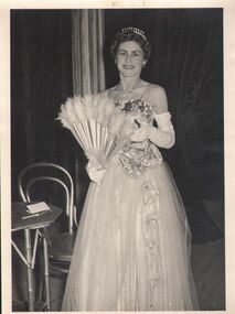 Photograph - GERTRUDE PERRY COLLECTION: THE MERRY WIDOW