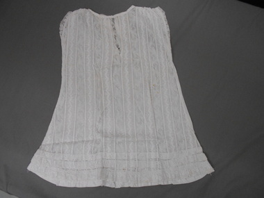 Clothing - CHILD'S LINEN DRESS, 1880-1900