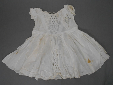 Clothing - CHILD'S CREAM COLOURED SILK NIGHTDRESS, 1880-1900