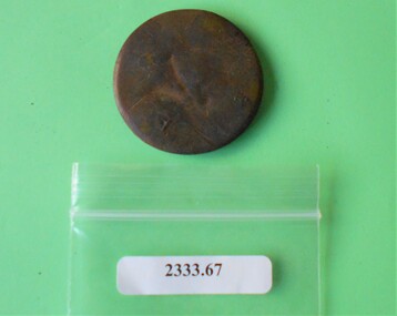 Accessory - QC BINKS COLLECTION: ROUND BADGE