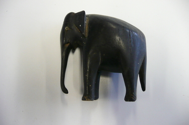 Decorative object - EBONISED WOODEN ELEPHANT