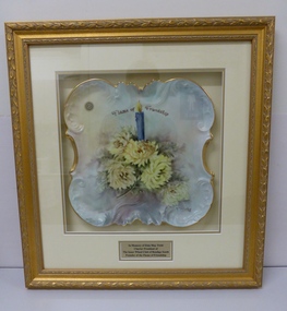 Memorabilia - INNER WHEEL CLUB SOUTH BENDIGO COLLECTION: MEMORIAL PLATE IN FRAME