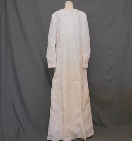 Clothing - JOAN FILBY COLLECTION: CREPE AND GUIPURE LACE WEDDING DRESS, 29 July 1972