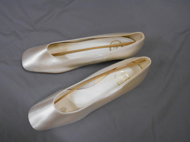 Clothing - AILEEN AND JOHN ELLISON COLLECTION: CREAM SATIN LADIES BRIDAL SHOES, 1960's