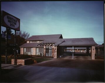 Photograph - AULSEBROOK AND MARTIN COLLECTION:  HERITAGE MOTOR INN, GOLDEN SQUARE, BENDIGO