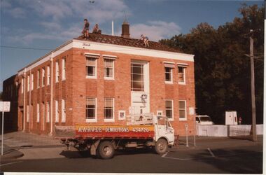 Photograph - POLICE HEADQUARTERS, BULL STREET BENDIGO