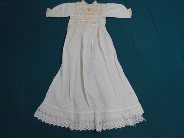 Clothing - INFANT'S IVORY COLOURED COTTON NIGHT DRESS