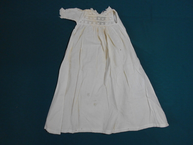 Clothing - INFANTS CREAM NIGHTDRESS