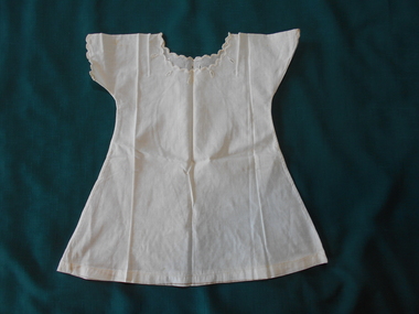 Clothing - CHILD'S CREAM COLOURED LINEN PETTICOAT