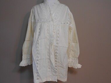 Clothing - WOMAN'S CREAM COLOURED LONG SLEEVED LINEN SMOCK BLOUSE